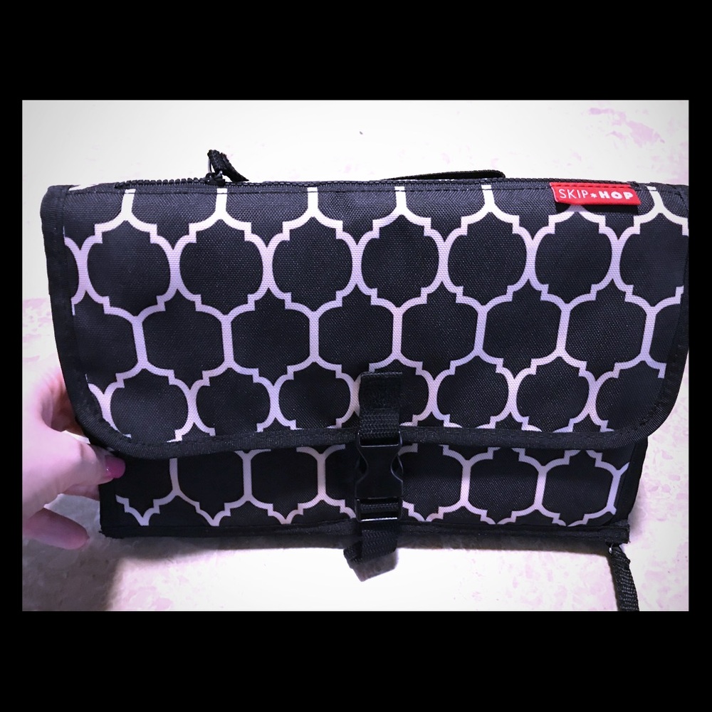 SkipHop All-in-One Changing Clutch NWOT